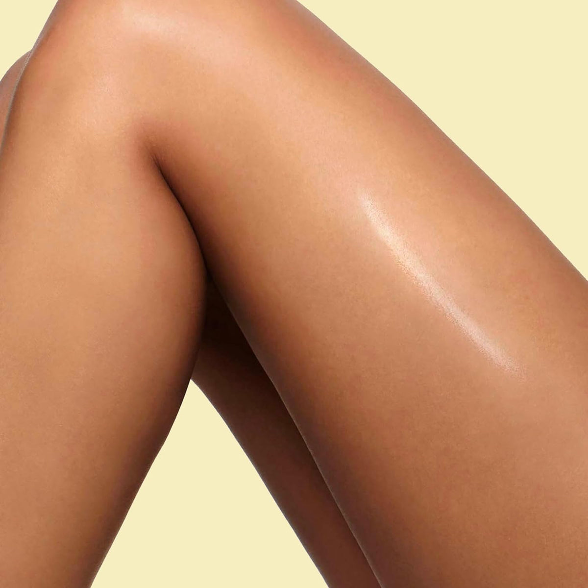 Clarins Relax Body Treatment Oil application demonstration