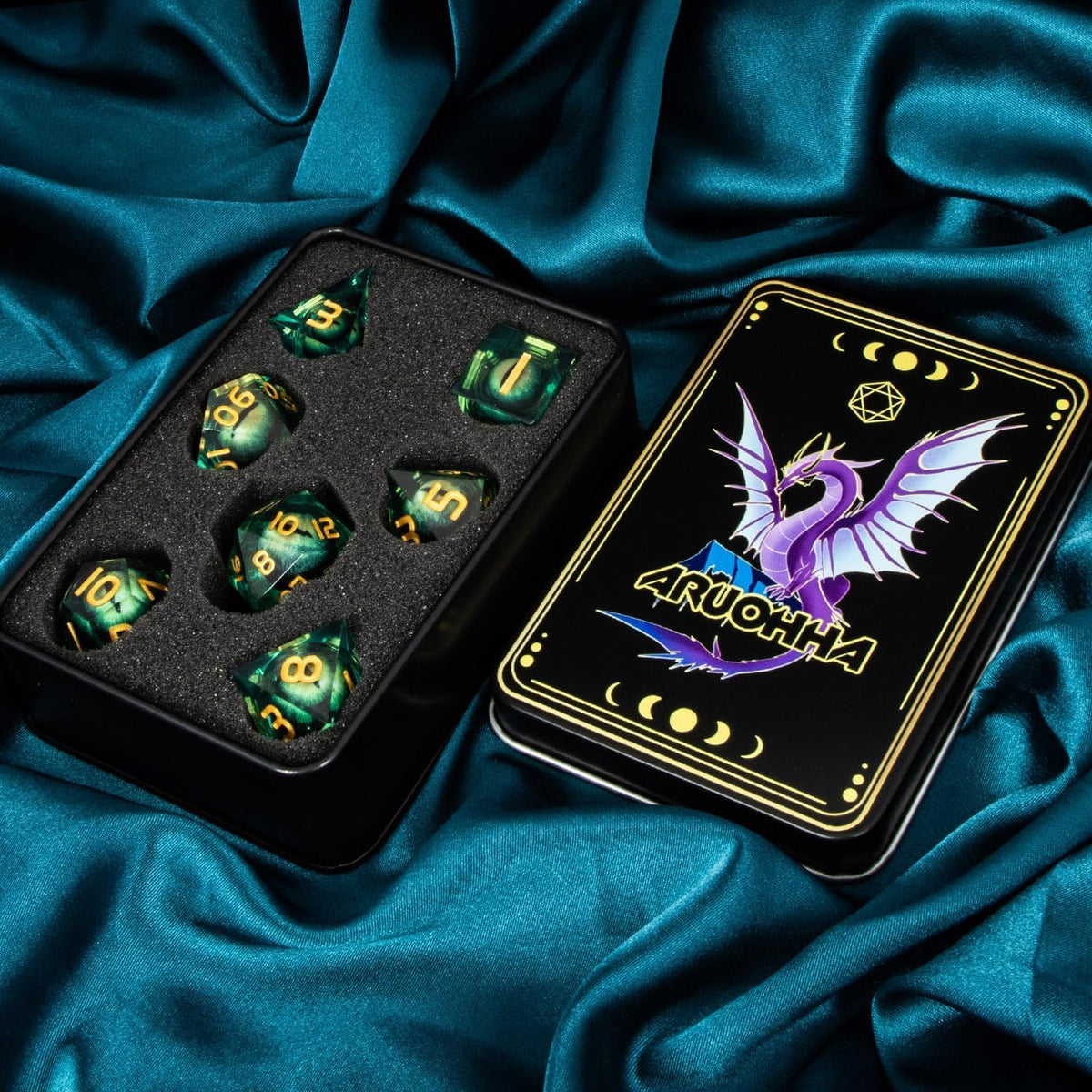 ARUOHHA gaming dice set angled display view