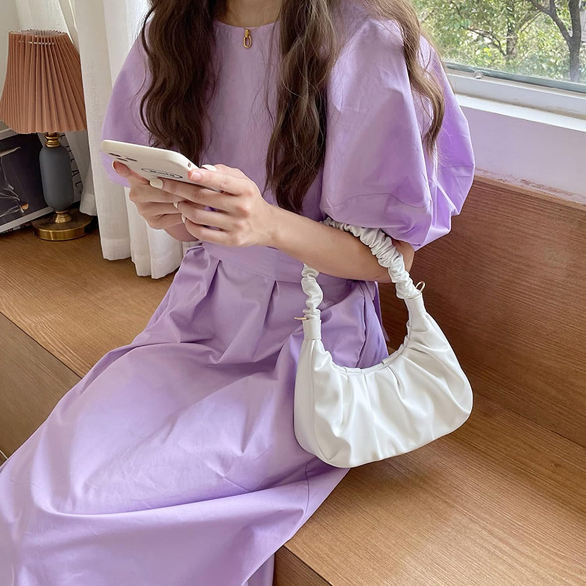 NIUEIMEE ZHOU retro clutch lifestyle angle