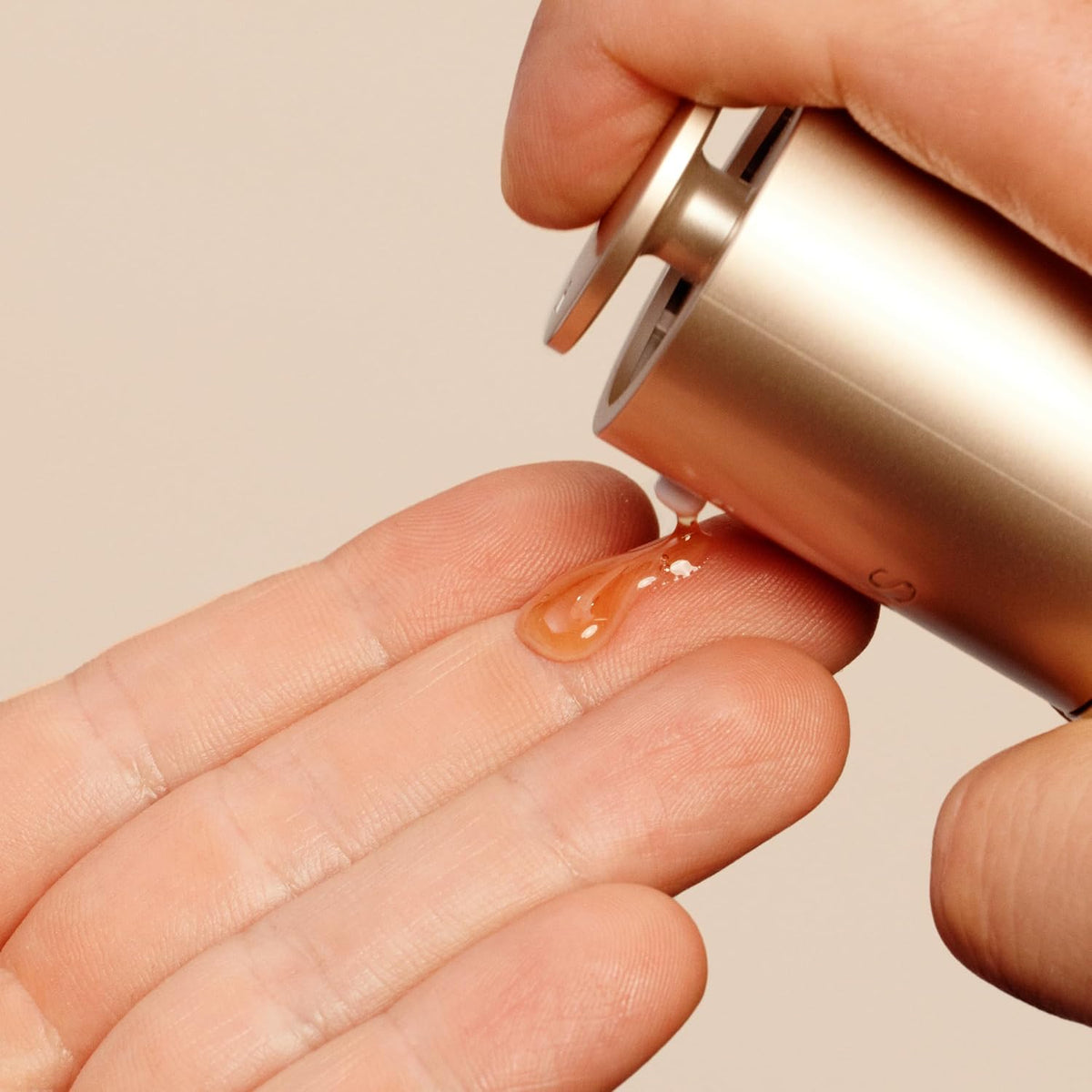 Clarins DOUBLE SERUM | Anti Aging Face Serum | Visibly Firms, Smoothes, Boosts Radiance, and Refines Pores | 24H Hydration | All Skin Types - Image 10