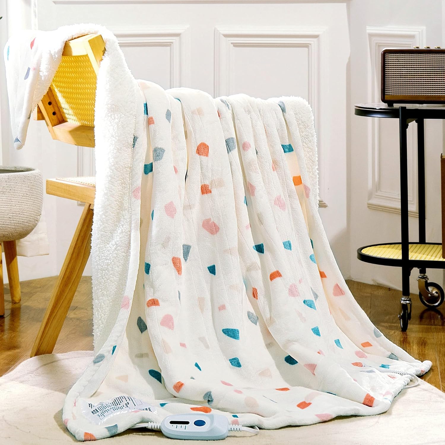 SOGANASA heated blanket throw stone color front view