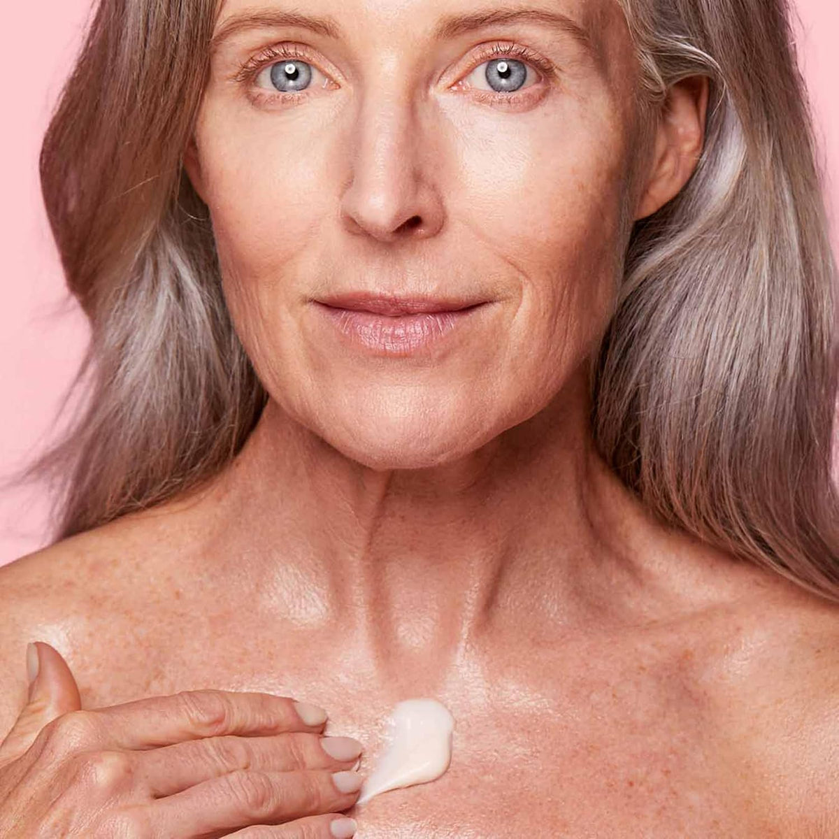 Clarins Super Restorative skincare product label and size details