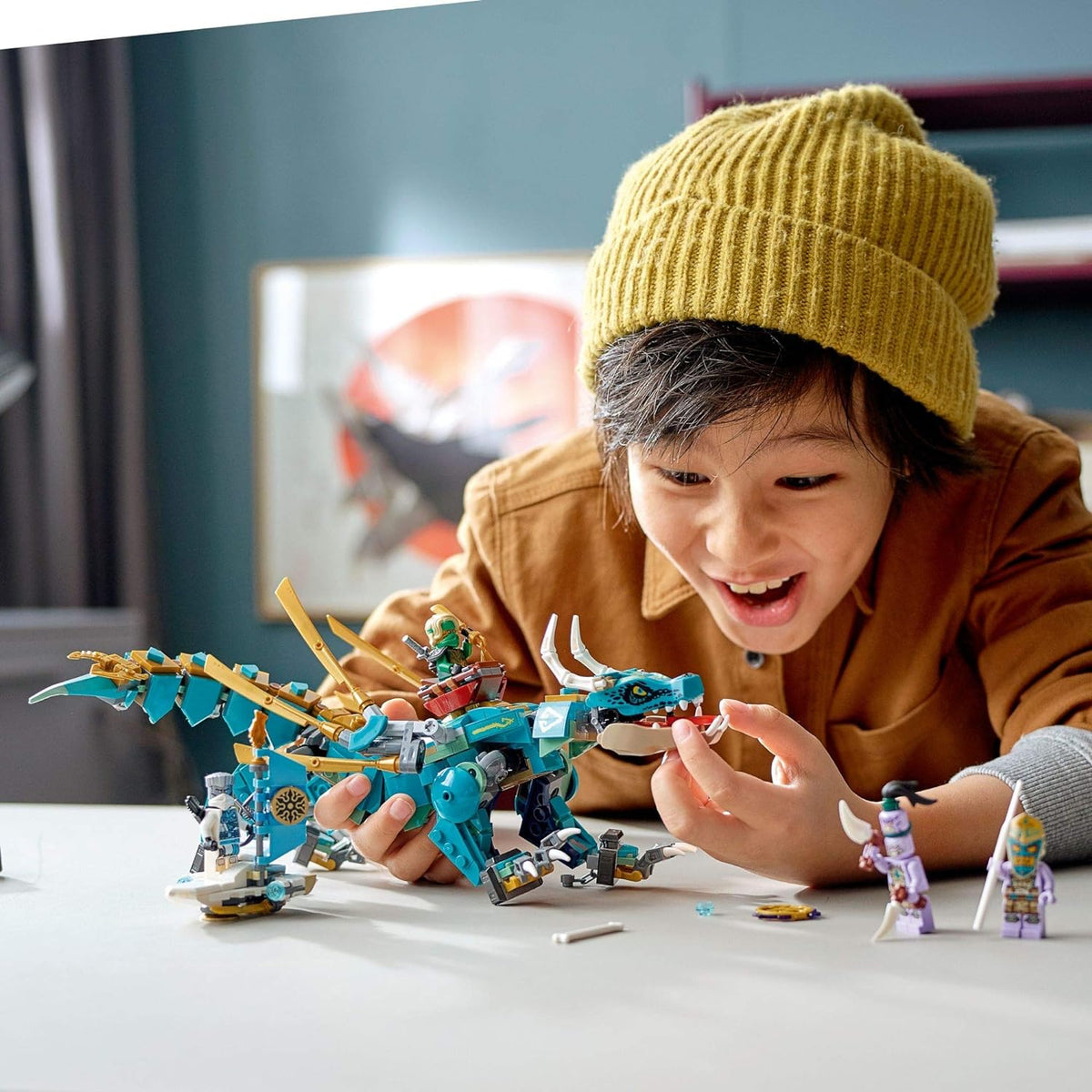 LEGO Ninjago Jungle Dragon 71746 minifigures Lloyd and Zane closeup