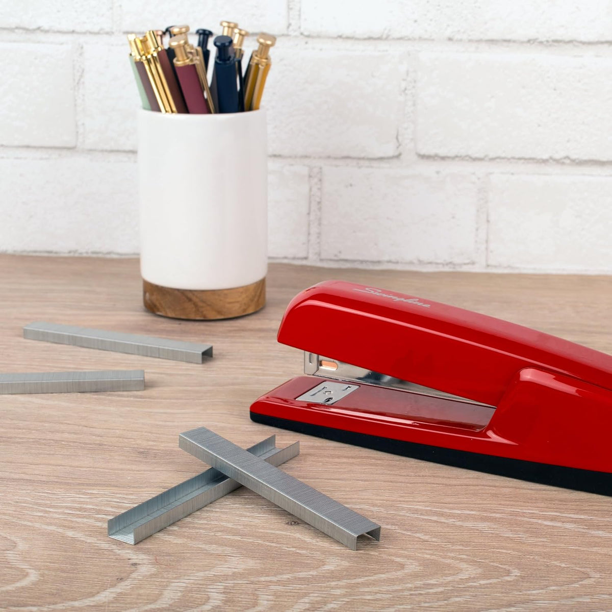Swingline precision chisel point paper fasteners display