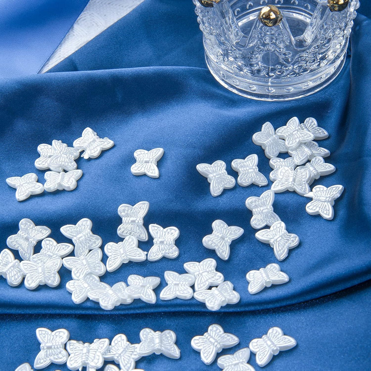 Gadjica 200 pieces pearl beads sorted in four bags for DIY jewelry making