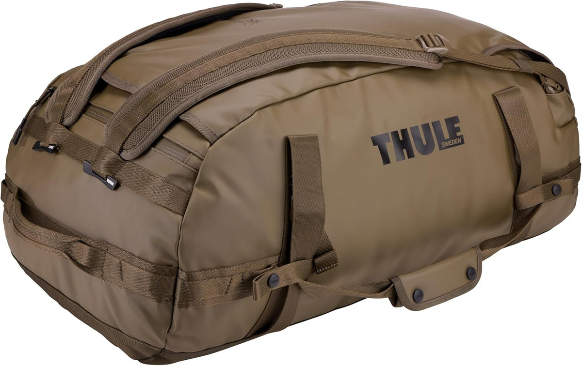 Thule Chasm duffel wide mouth opening detail