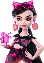 Close up of Draculaura beach hat and oversized sunglasses accessories