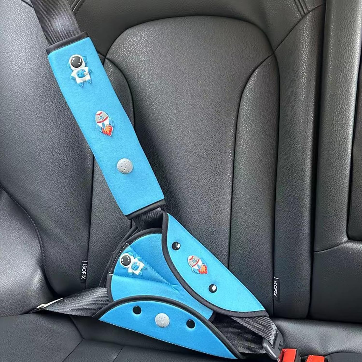 MXHLXRMP Car Seat Belt Holder and Shoulder Protection Set in blue front view