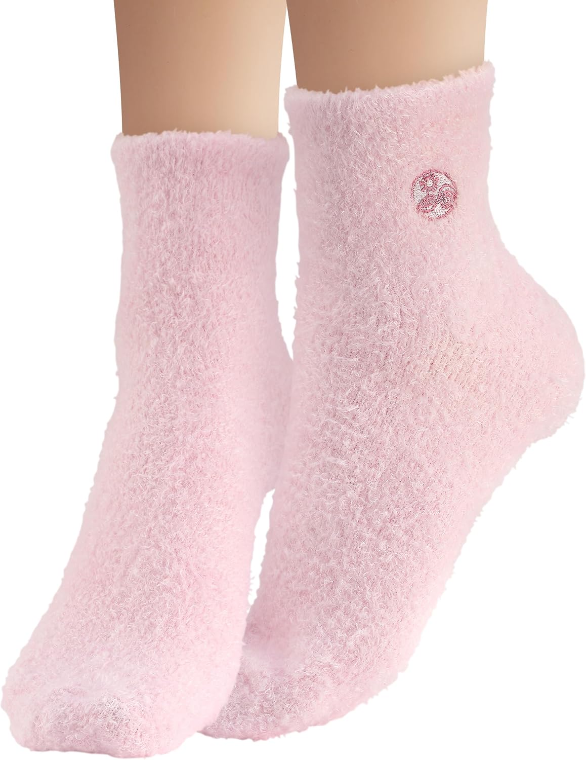 Earth Therapeutics aloe socks displayed flat on a clean surface