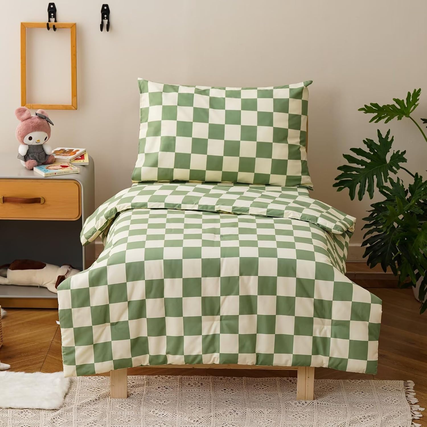 CLOTHKNOW Plaid Toddler Bedding Set front view featuring green and white checkerboard pattern comforter on a crib bed