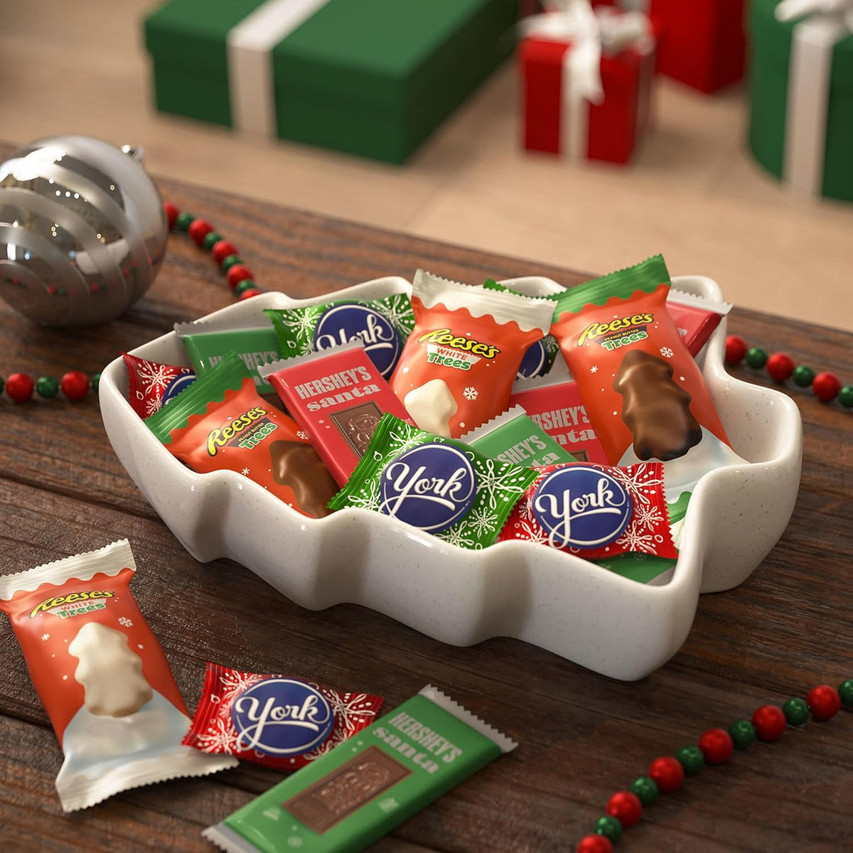 Hershey Assorted Flavored, Christmas Candy Bulk Bag, 32.45 oz - Image 12