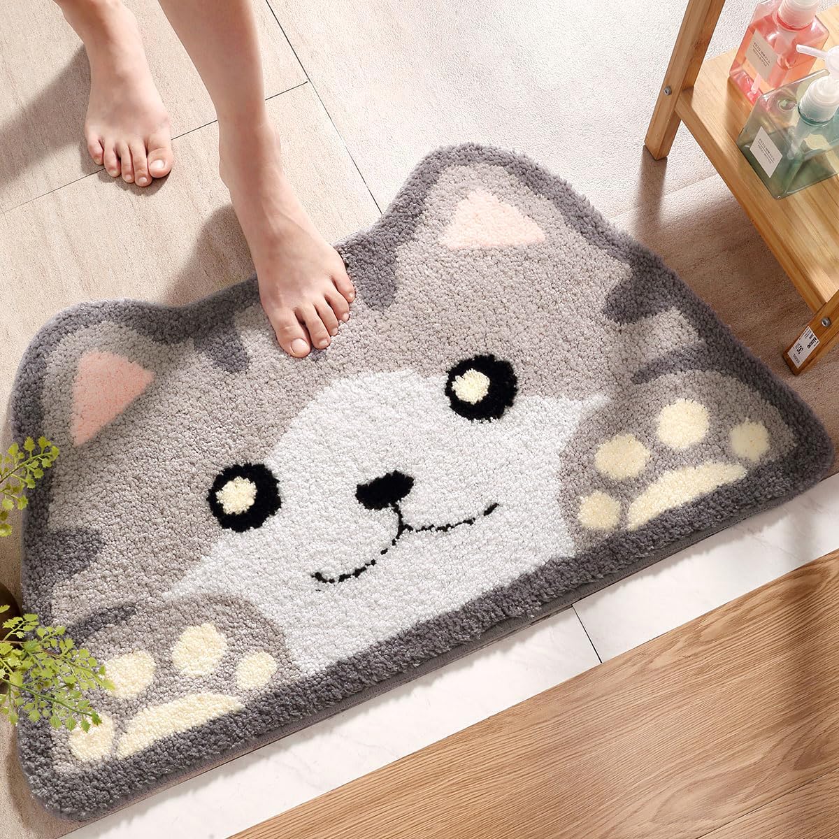 Close up of soft plush microfiber texture on Molesun cat rug
