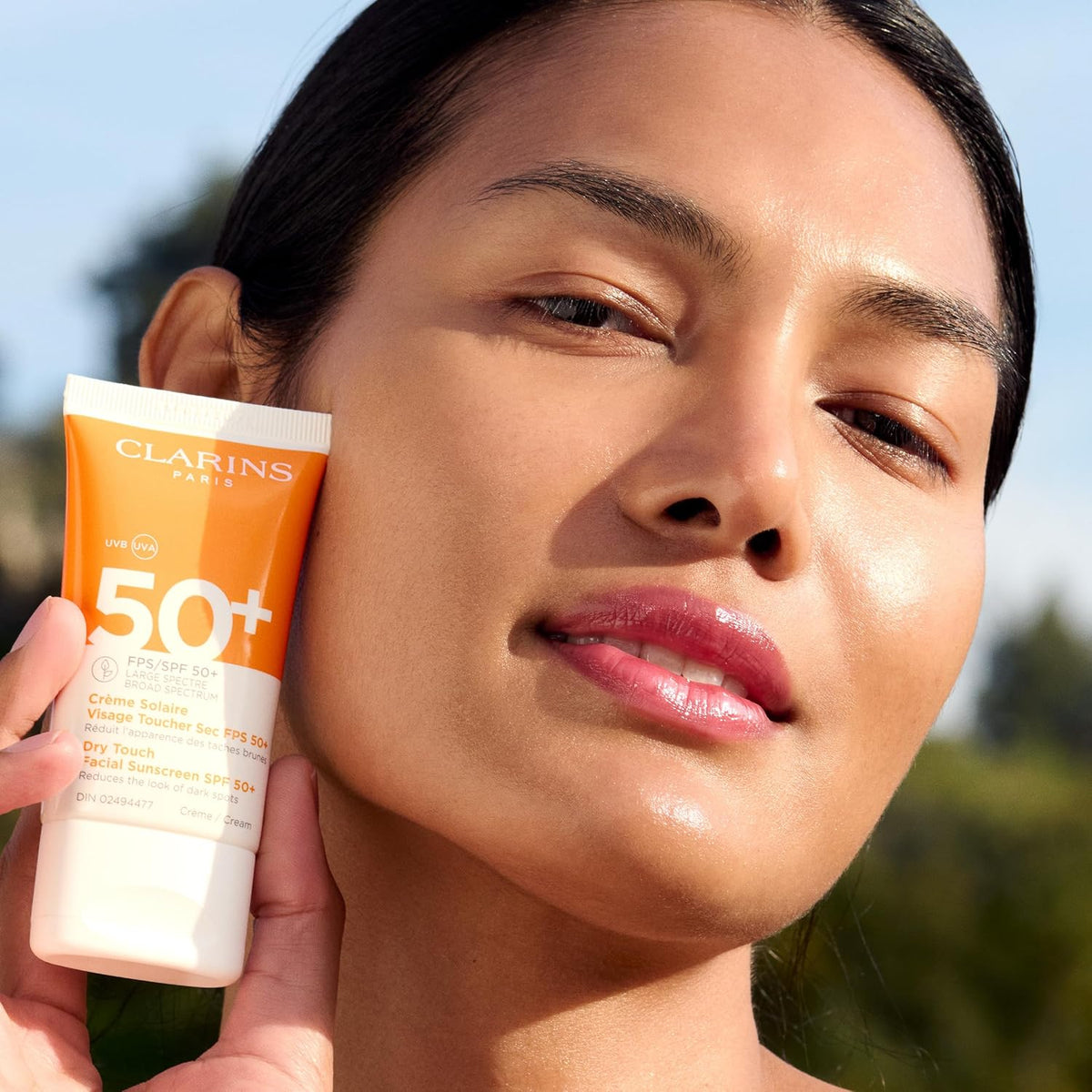 Clarins 1.7 ounces facial sunscreen side profile