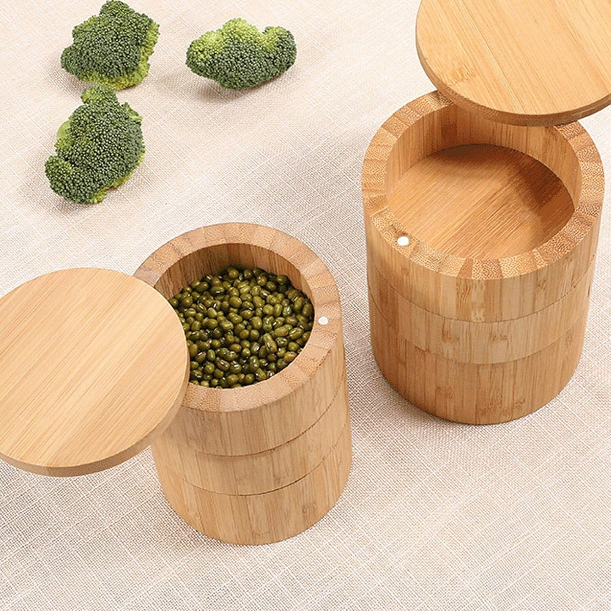 Tomotato 3 tier wooden spice caddy magnetic lock detail