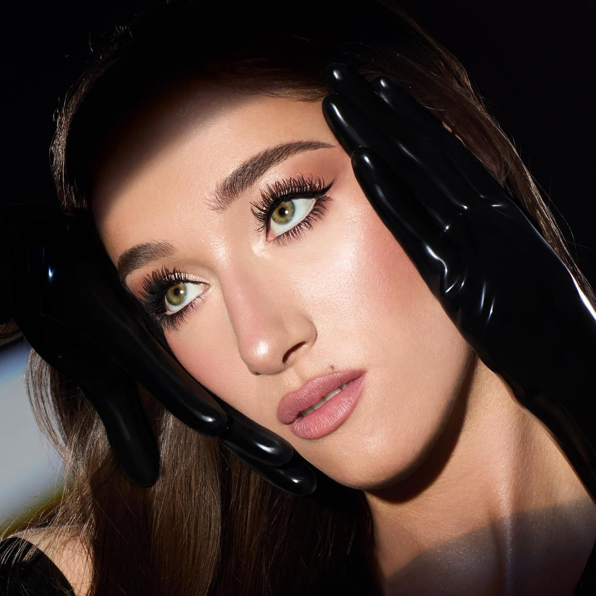 Charlotte Tilbury Exagger-Eyes Instant Volume Mascara Makeup - Volumizing, Lengthening, NoClump Mascara with 28Hour SmudgeProof & FlakeProof Wear - All Day Wear Formula - Image 9