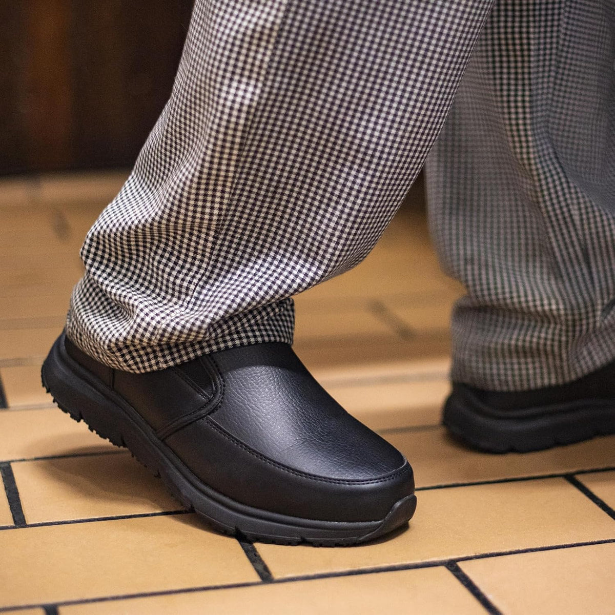 HISEA restaurant shoes slip resistant rubber outsole
