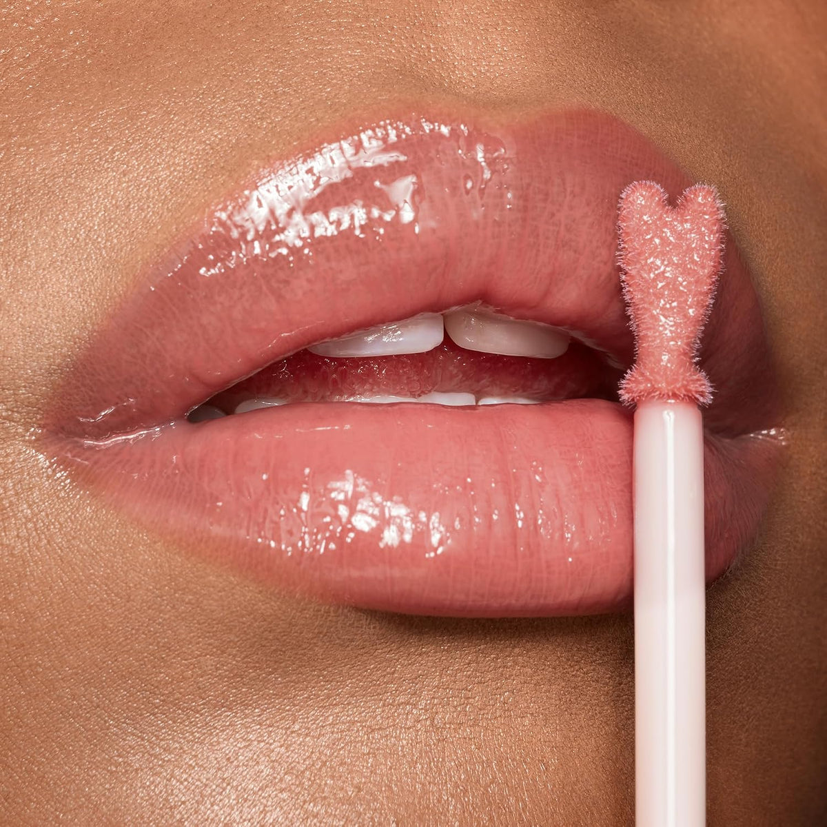 Charlotte Tilbury Collagen Lip Bath packaging and tube details