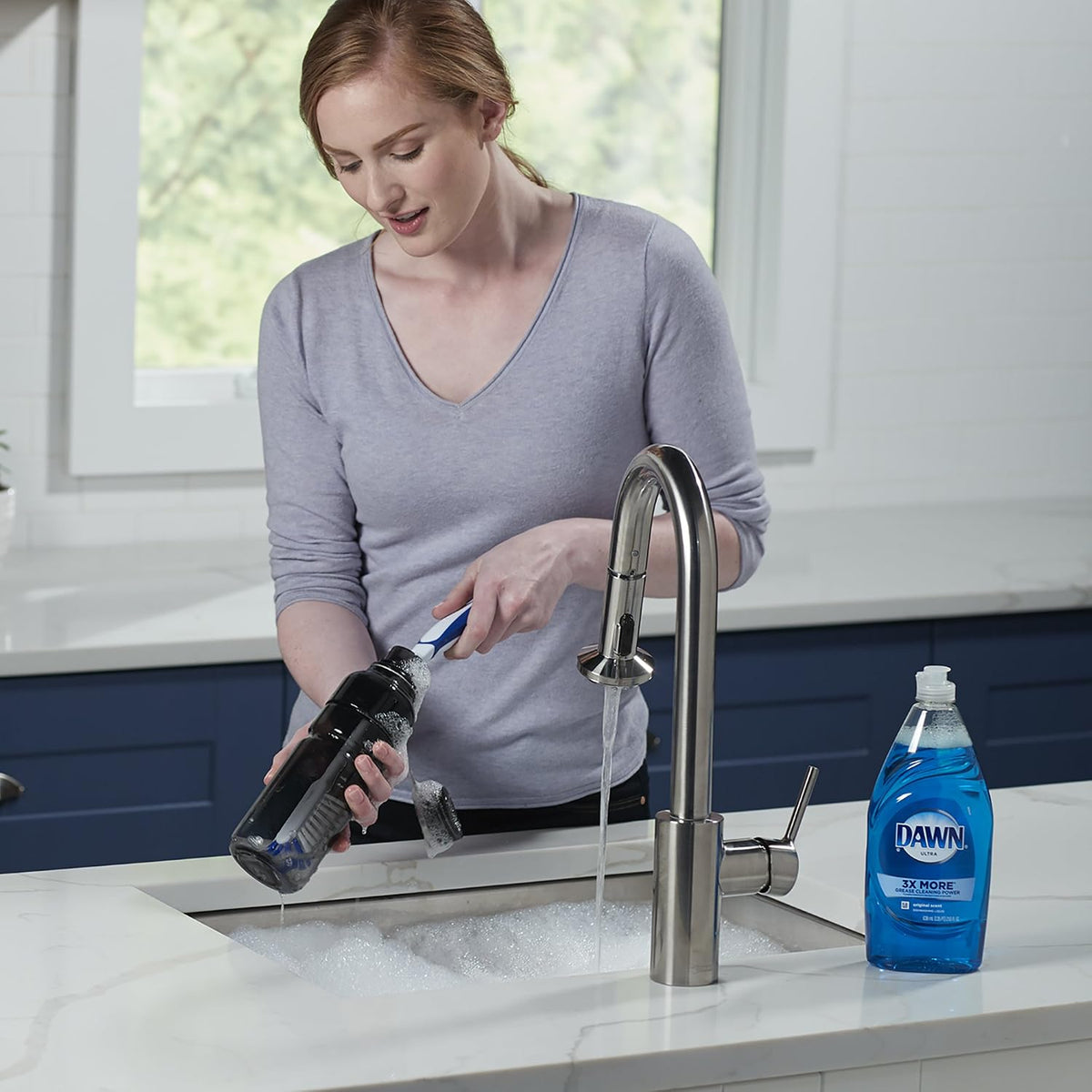 Dawn bottle brush cleaning inside a reusable water bottle