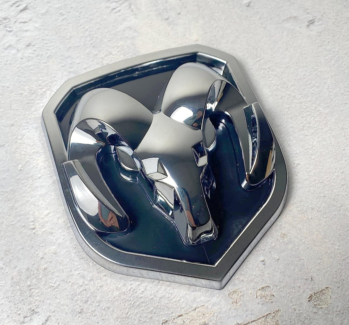 Autogem automotive badge packaging and product components