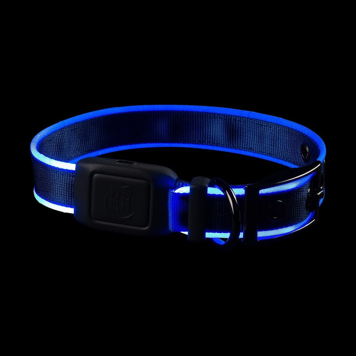 Side profile of the rechargeable LED dog collar in medium blue