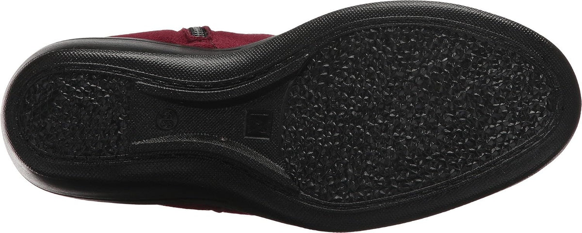 Arcopedico women's Luana ankle bootie inside zipper detail