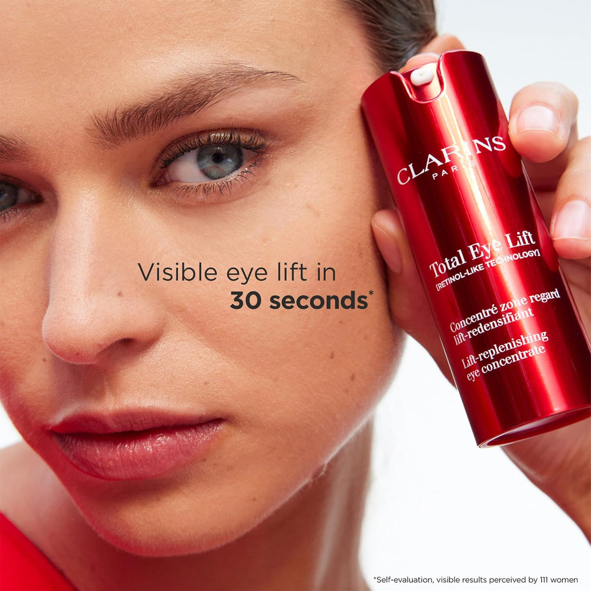 Clarins Total Eye Lift 15ml container size perspective shot