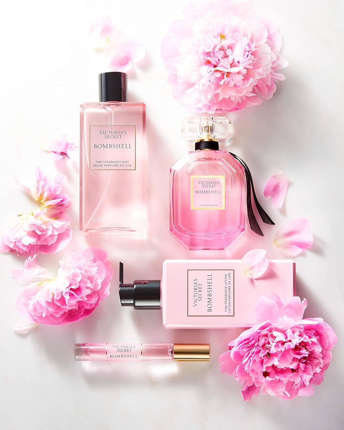 Victoria's Secret Bombshell 250 milliliter lotion packaging and texture preview