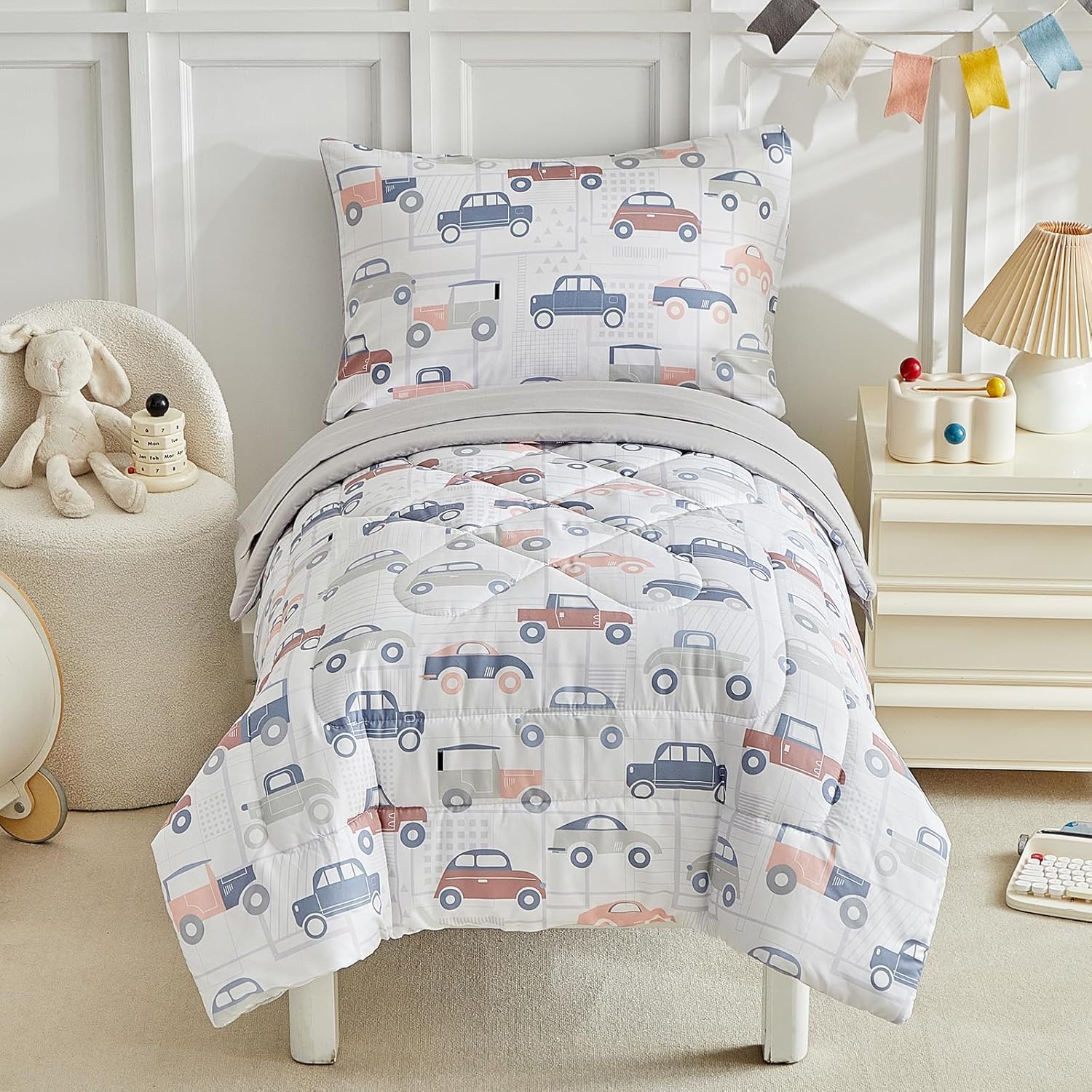 JHCHMX car toddler bedding set front view showing the gray comforter spread across a children bed.