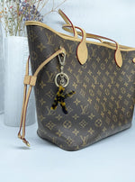 Junyuerly leopard print bag charm close up