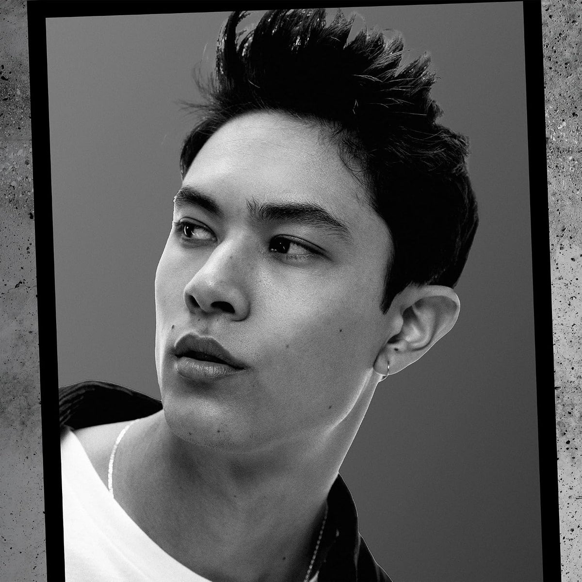TIGI Bed Head molding paste applied on model hair style