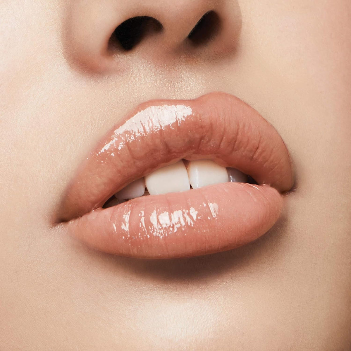 Milani keep it full gloss shimmering look on lips