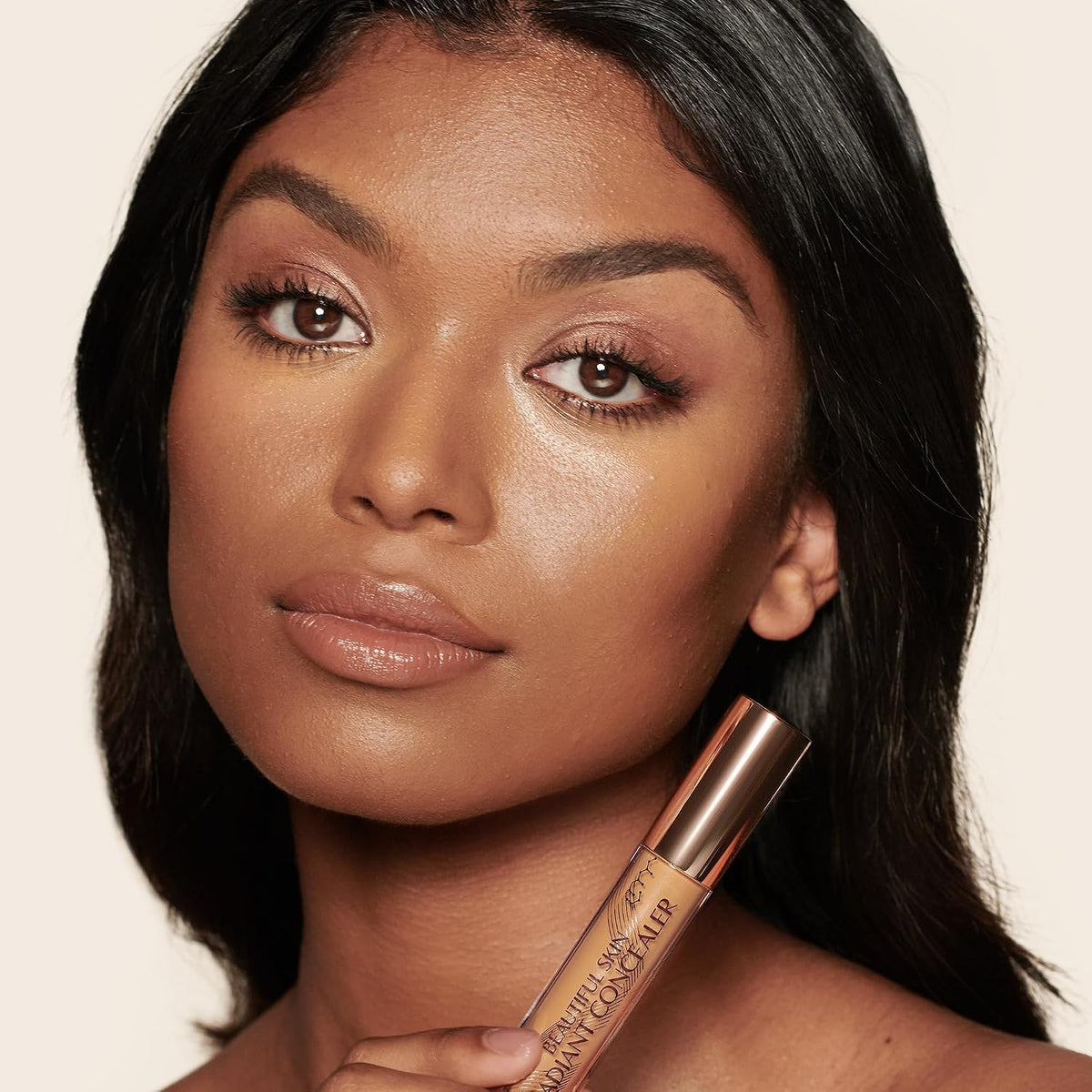 Charlotte Tilbury radiant finish liquid concealer packaging detailing skincare ingredients