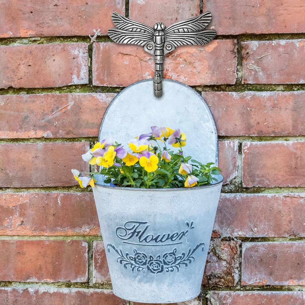 DEEKOUDT Heavy Duty Vintage Dragonfly Hooks side profile and textured wing design