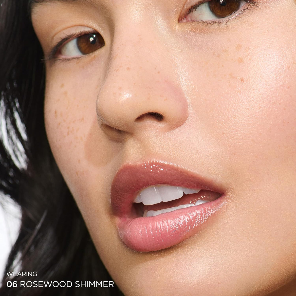 Clarins lip gloss cushion applicator close up