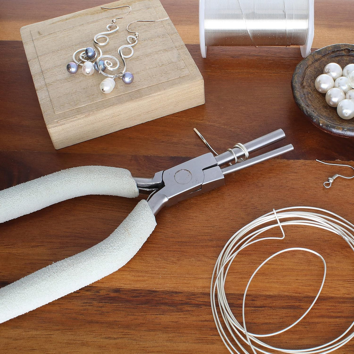The Beadsmith crafting pliers polished steel head