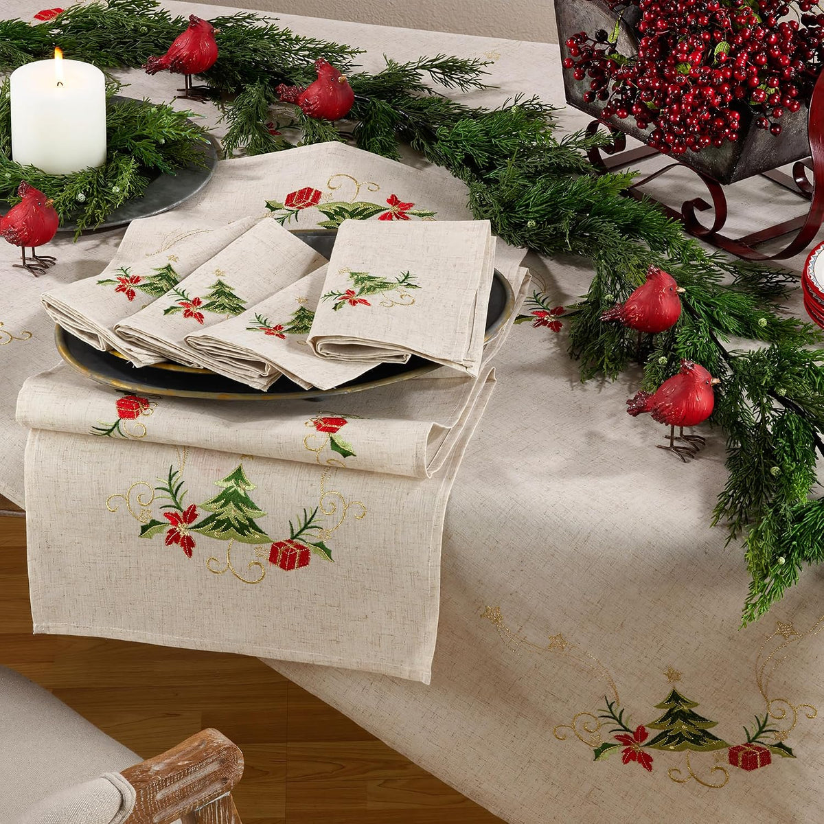 Saro Lifestyle Christmas tree tablecloth folded view