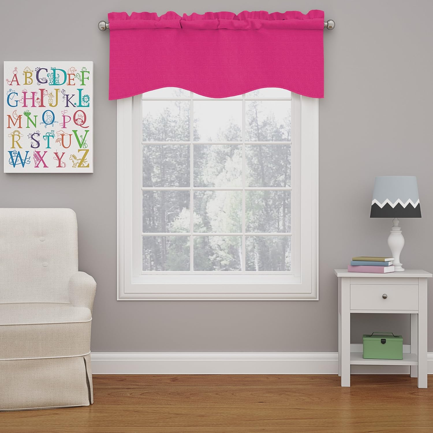Eclipse Kendall scalloped valance curtain front view