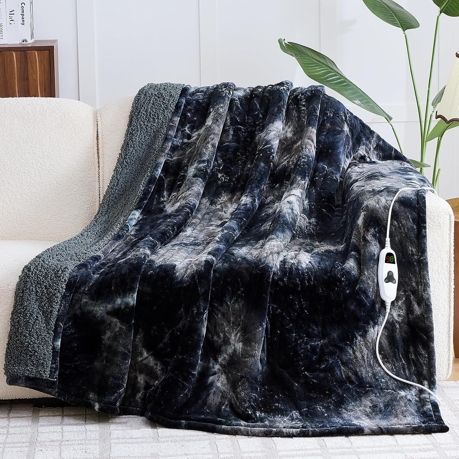 Greenoak heated electric blanket throw in lacquered black faux fur texture