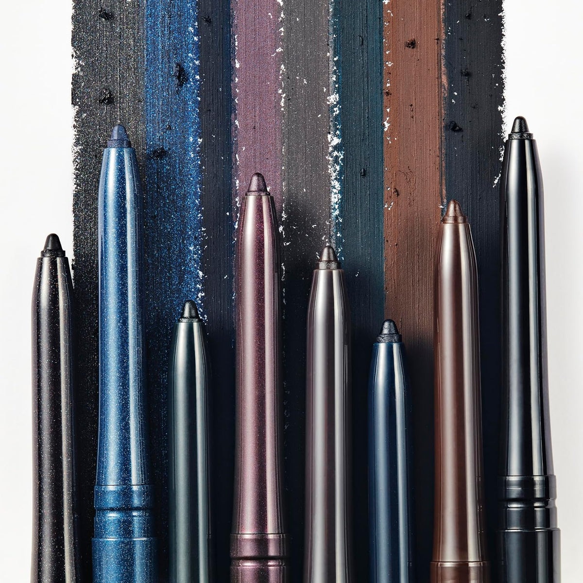 Close up of Estée Lauder long-lasting eyeliner smudge tip
