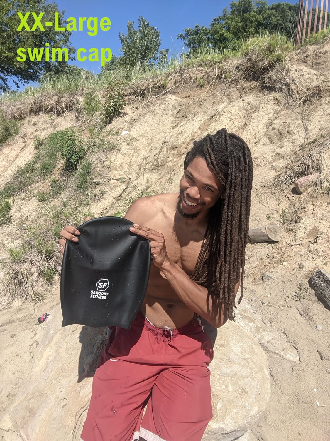 Sargoby Fitness bulky hair swim cap stretch demonstration