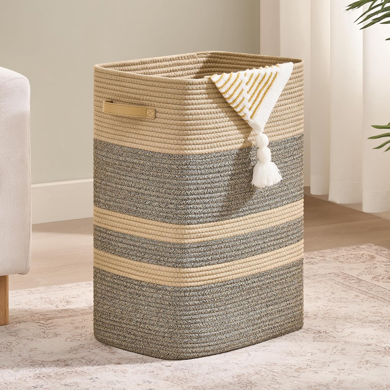 Nunsino woven laundry hamper with leather handles front view
