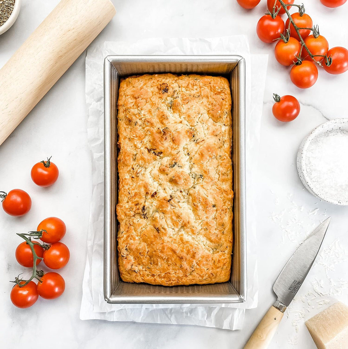 USA Pan heavy gauge steel loaf pan interior nonstick coating detail