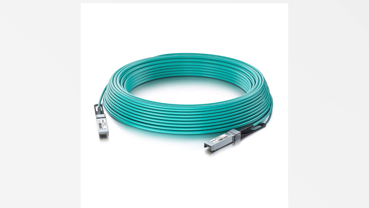Detailed label view of 10Gtek SFP+ AOC cable