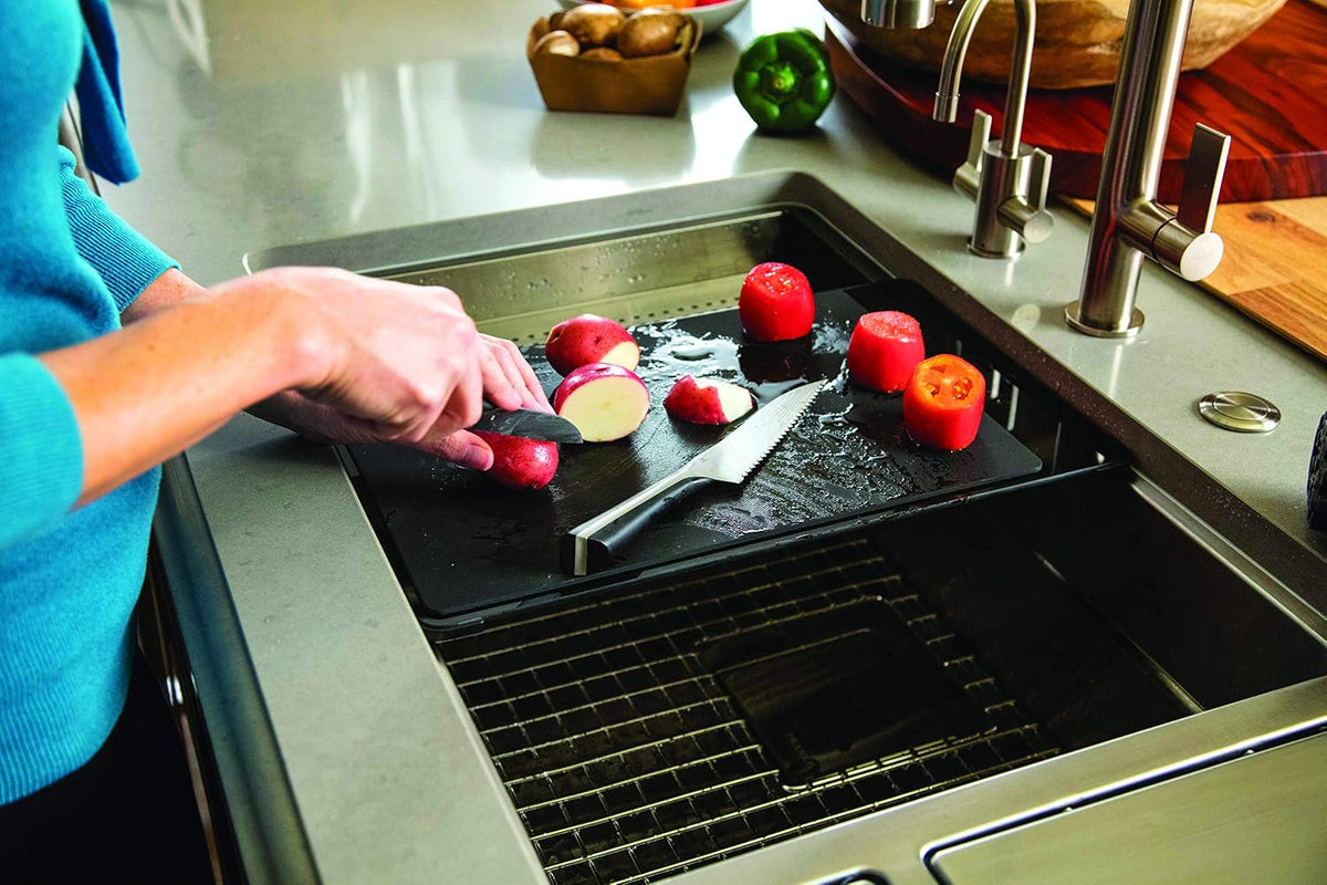 Franke CUW-40S glass cutting board corner bumpers and stainless steel design detail