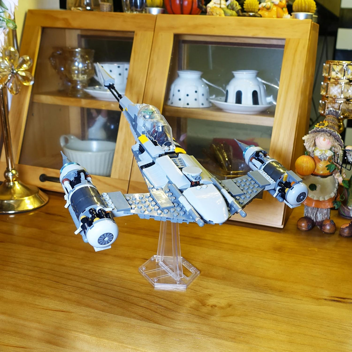 BrickVisions stand showing base plate minifigure nubs