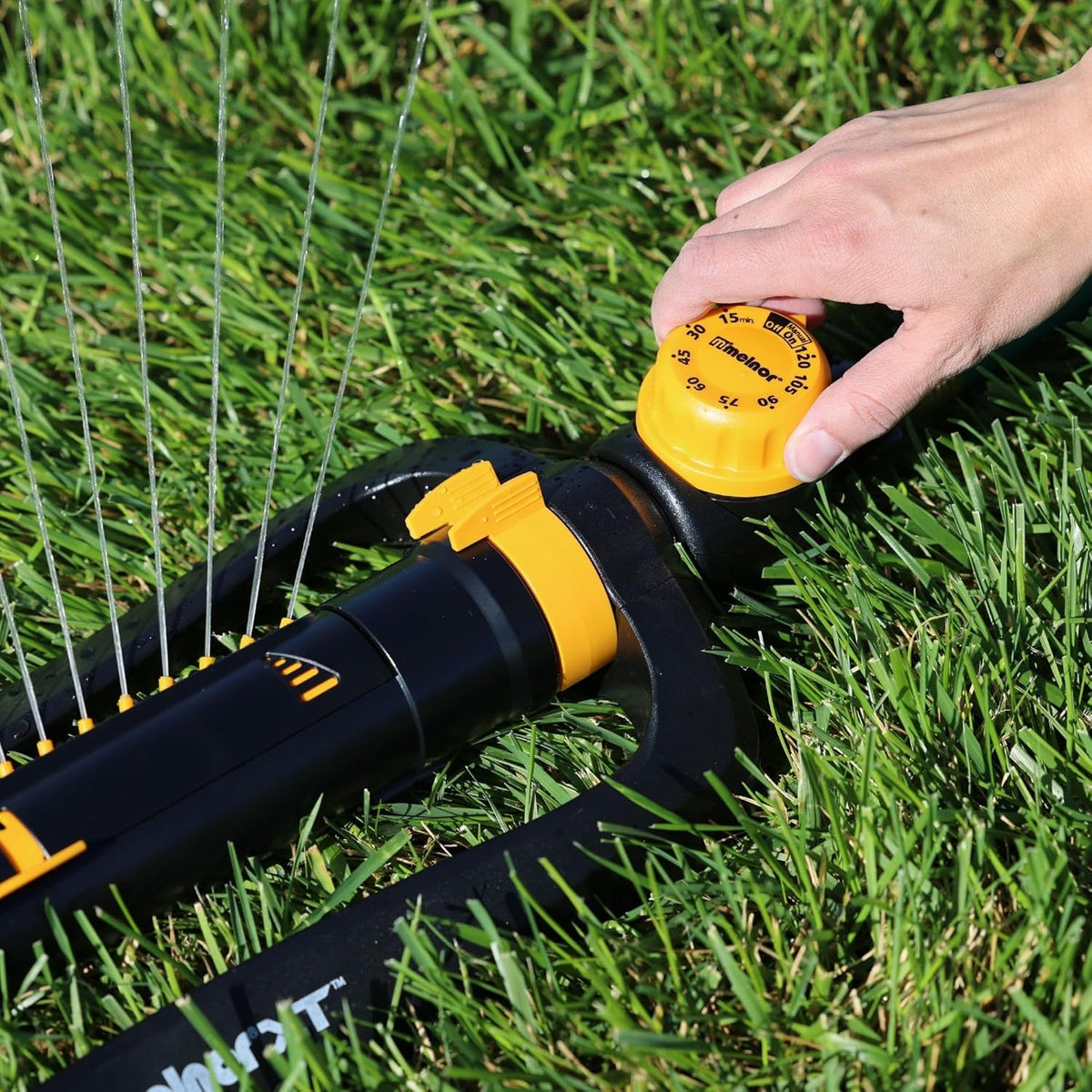 Melnor lawn sprinkler TwinTouch width controls