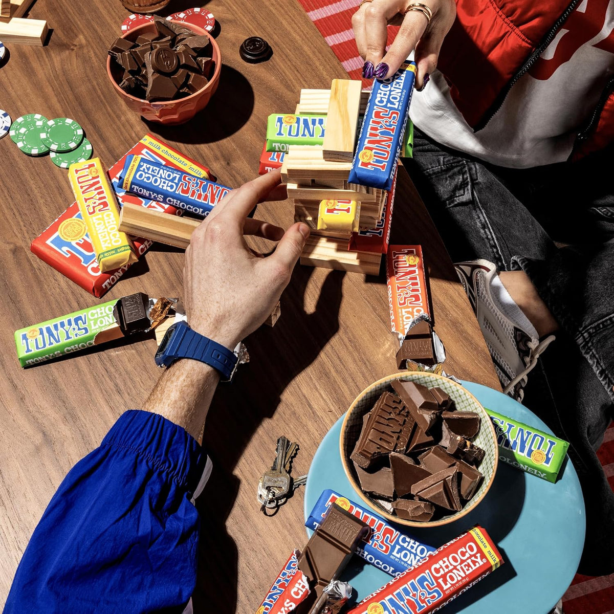 Nutritional and flavor information displayed on the back of the Fairtrade chocolate box.