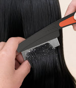 Ergonomic handle design of Dravyoney scalp massage brush