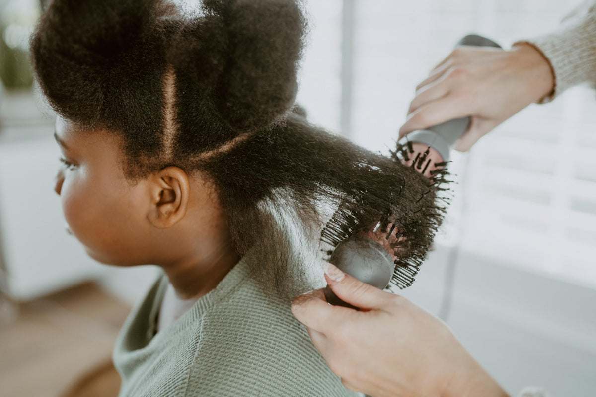 Authentic USA imported Hairitage hair volumizer brush showing the eight foot swivel cord