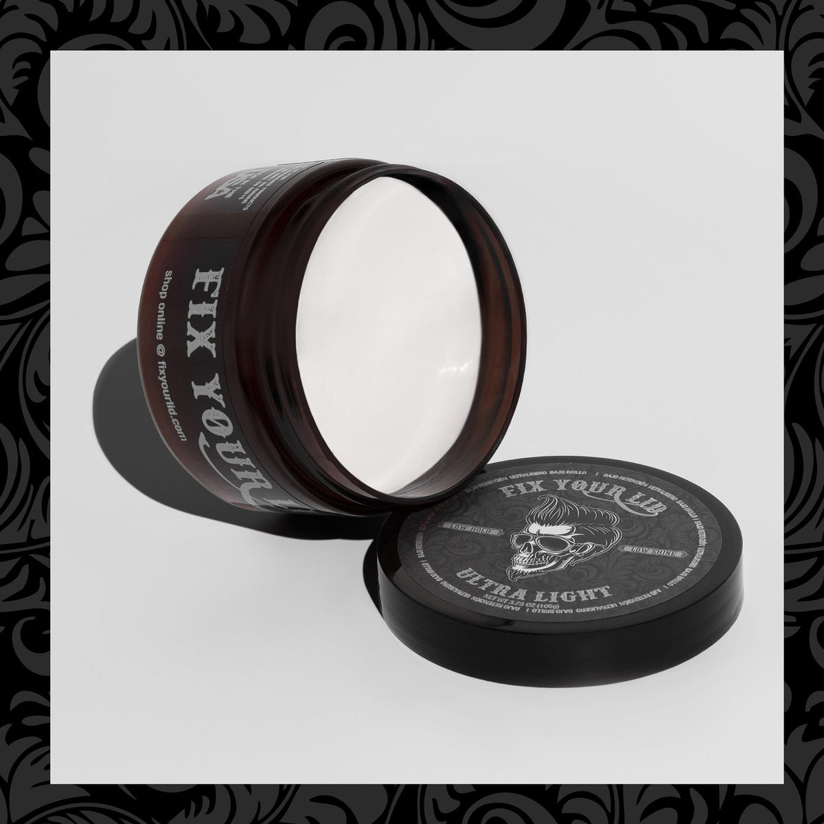 Water soluble ultra light hair paste for flexible texturizing.